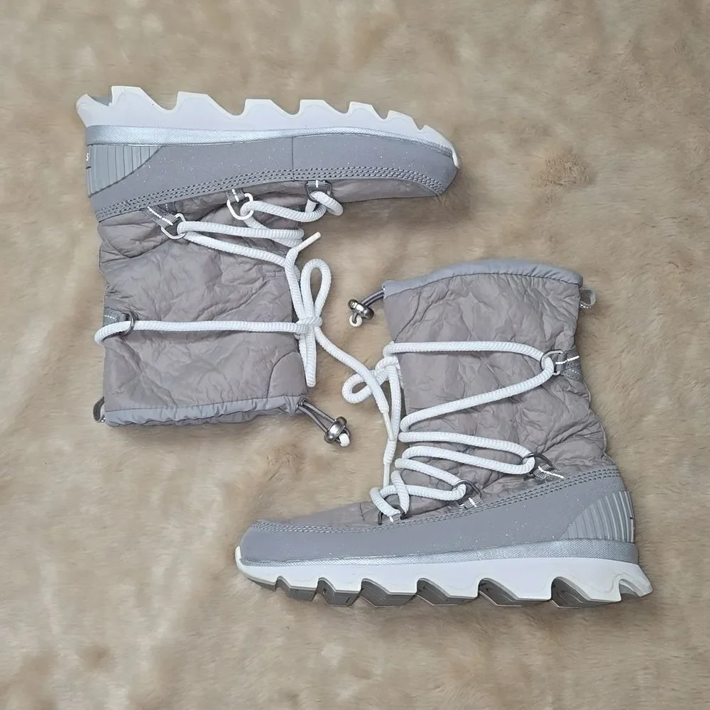 SOREL GRAY KINETIC WATERPROOF  COLD WEATHER PLATFORM BOOTS, SIZE 8.5 - NEW